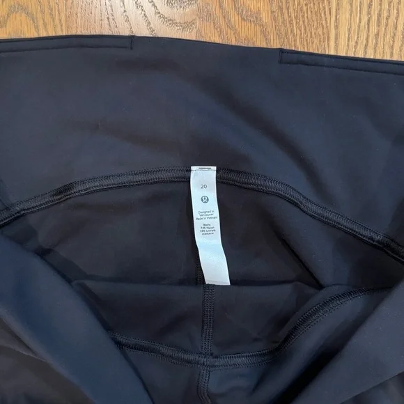 Lululemon InStill HR Tight 25” - size 20 - Picture 3 of 5